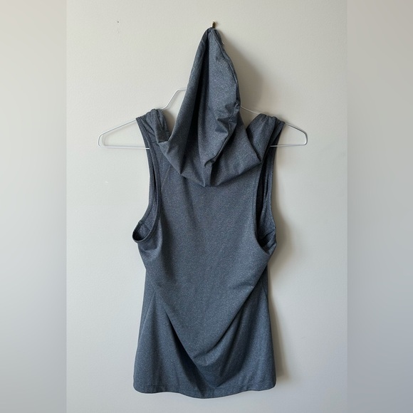 Lorna Jane Tank Top with Hood - Picture 4 of 4